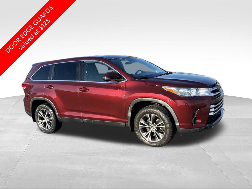 Used 2019 Toyota Highlander LE AWD/4WD image 5