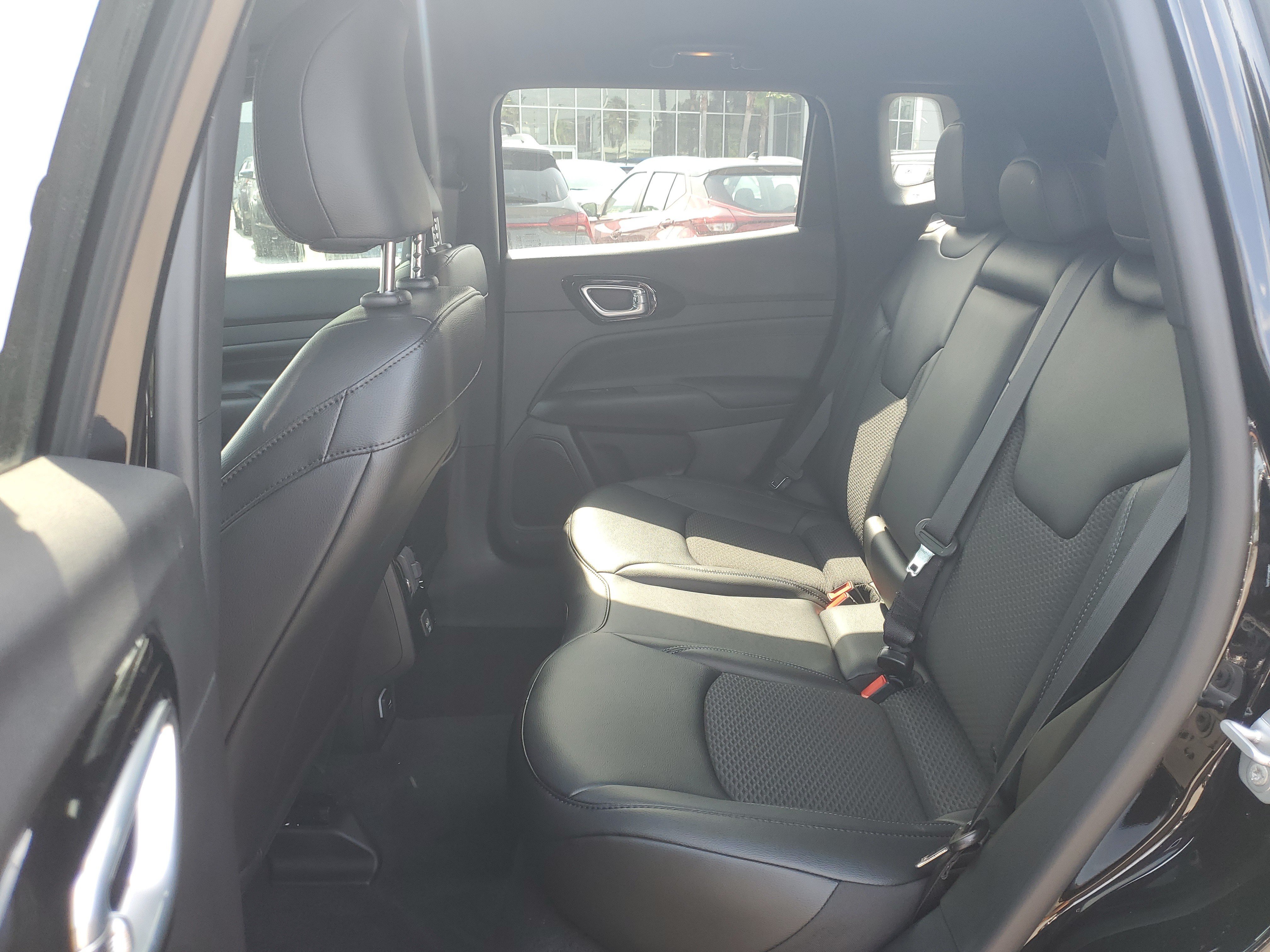 New 2026 Jeep Compass Latitude AWD/4WD image 8