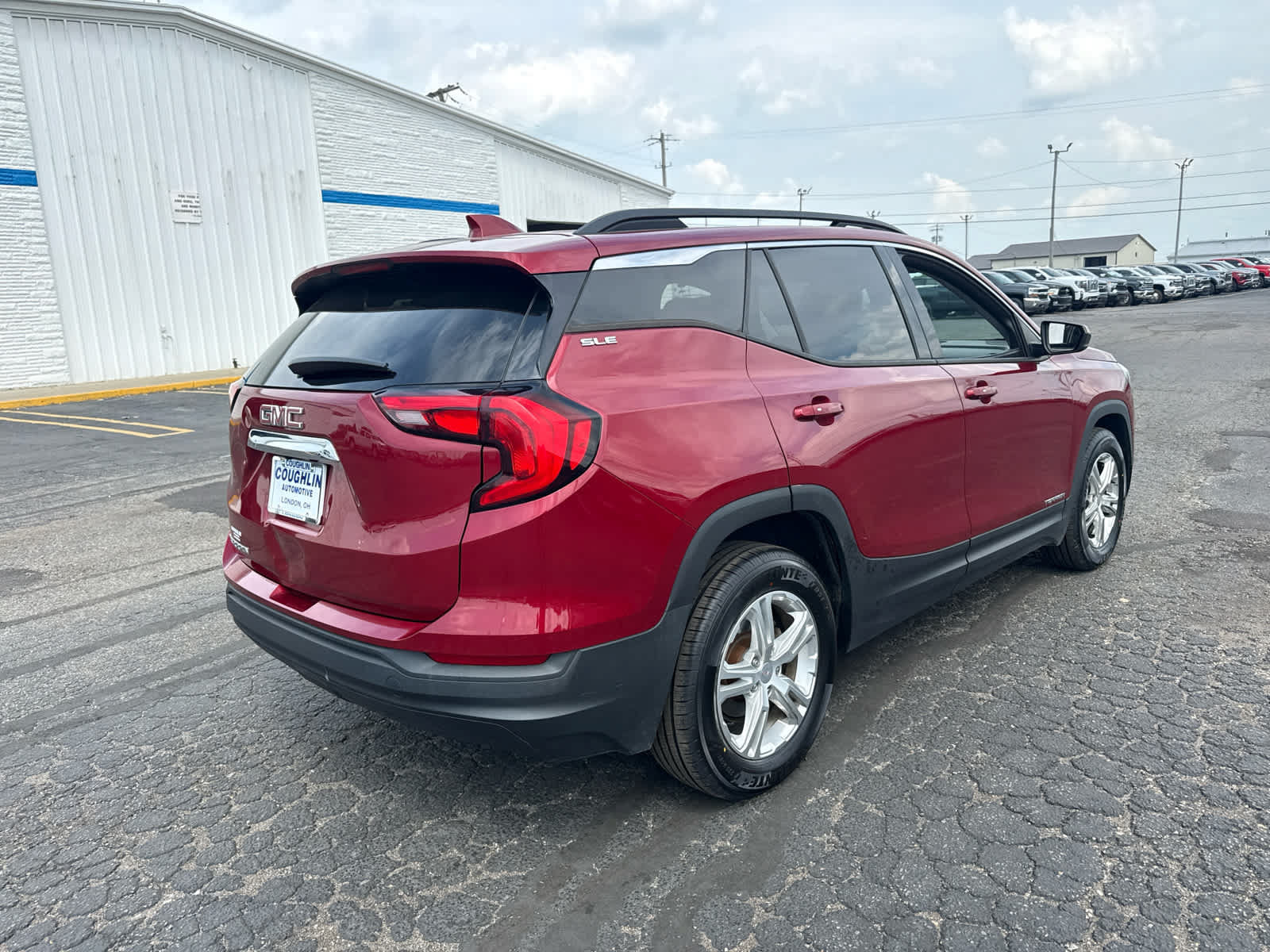 Used 2018 GMC Terrain SLE w/ Driver Convenience Package FWD image 5
