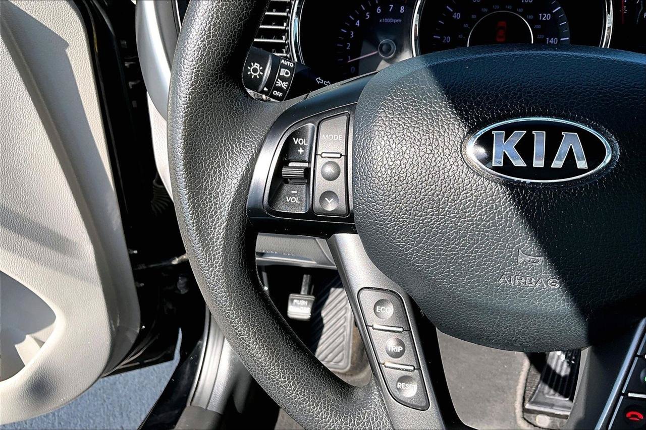 Used 2013 Kia Optima LX FWD image 11