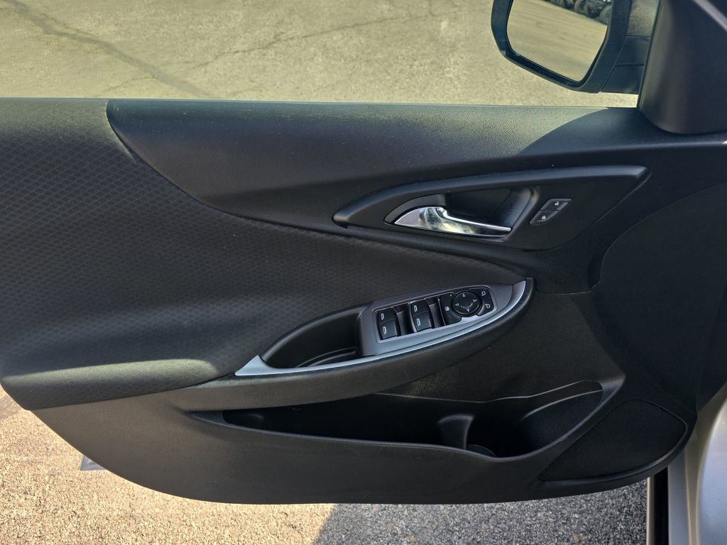 Used 2019 Chevrolet Malibu LS image 17
