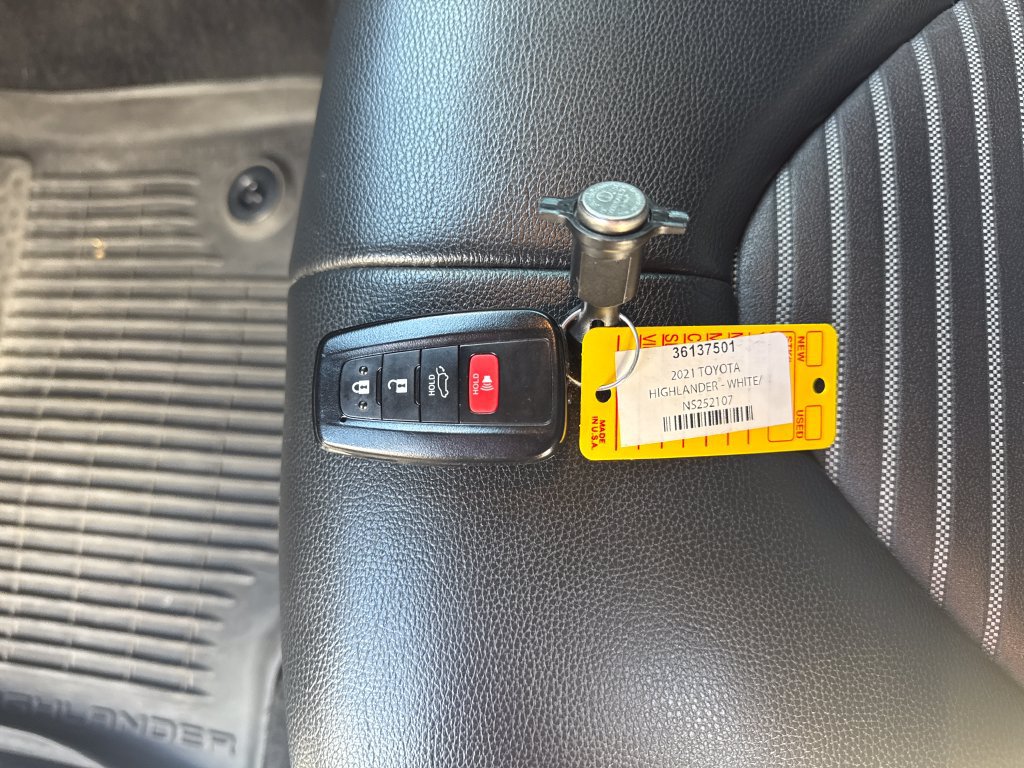 Certified 2022 Toyota Highlander XSE AWD/4WD image 29