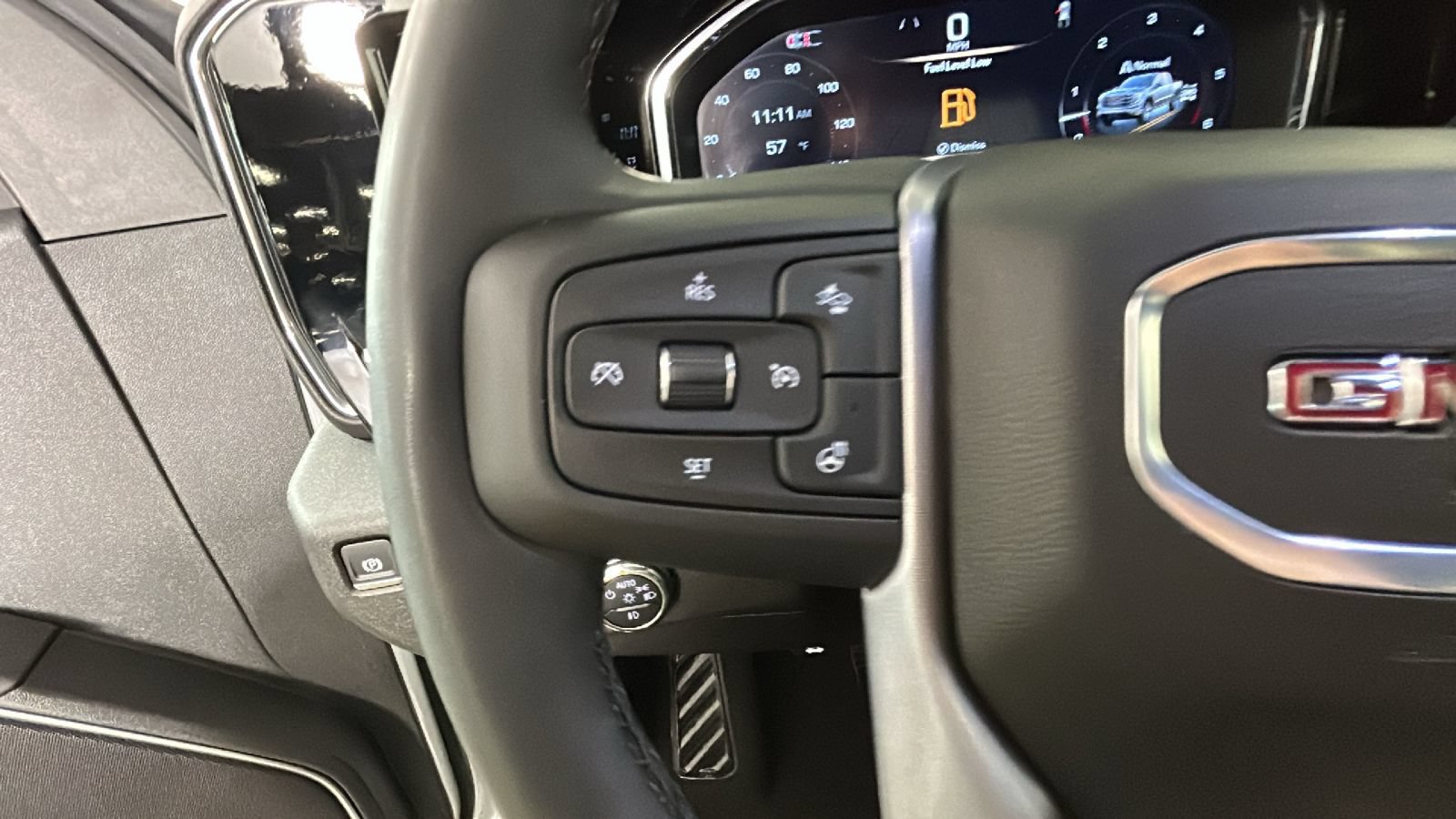 Used 2025 GMC Sierra 1500 Elevation AWD/4WD image 17