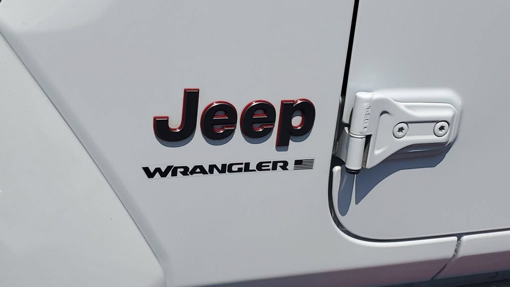 Used 2023 Jeep Wrangler Unlimited Rubicon w/ LED Lighting Group AWD/4WD image 8