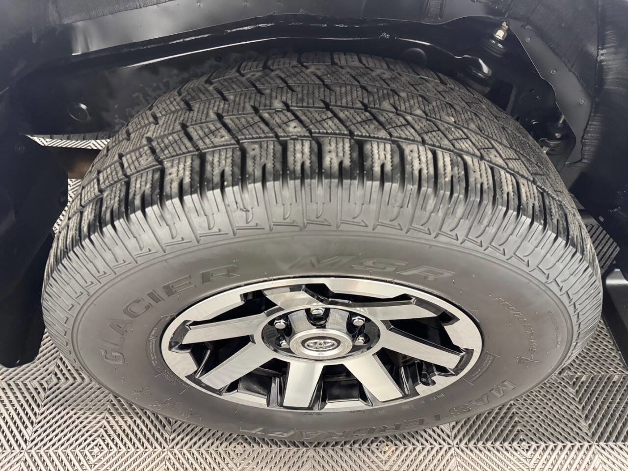 Used 2024 Toyota 4Runner TRD Off-Road image 47