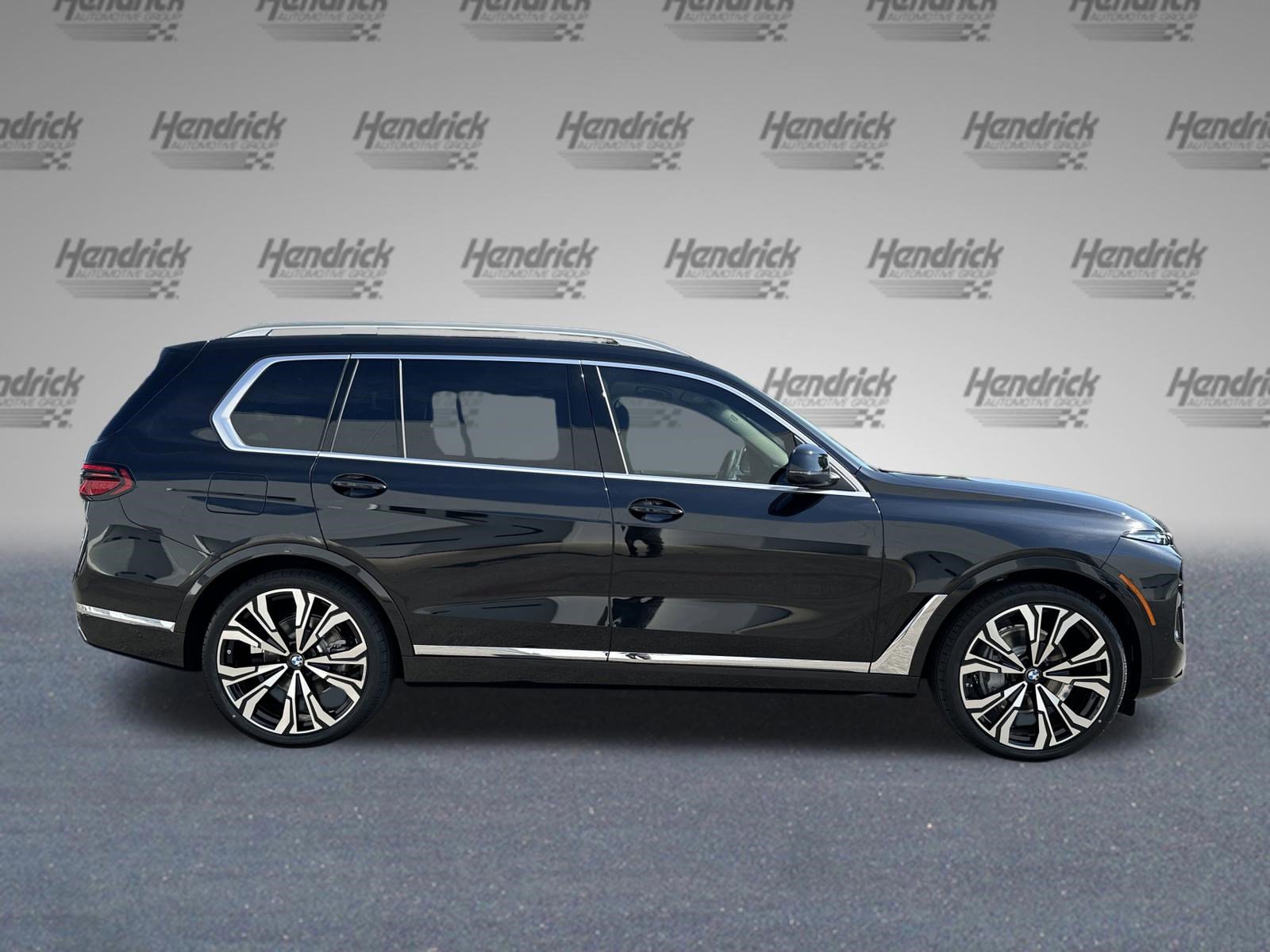 Used 2026 BMW X7 xDrive40i AWD/4WD image 8