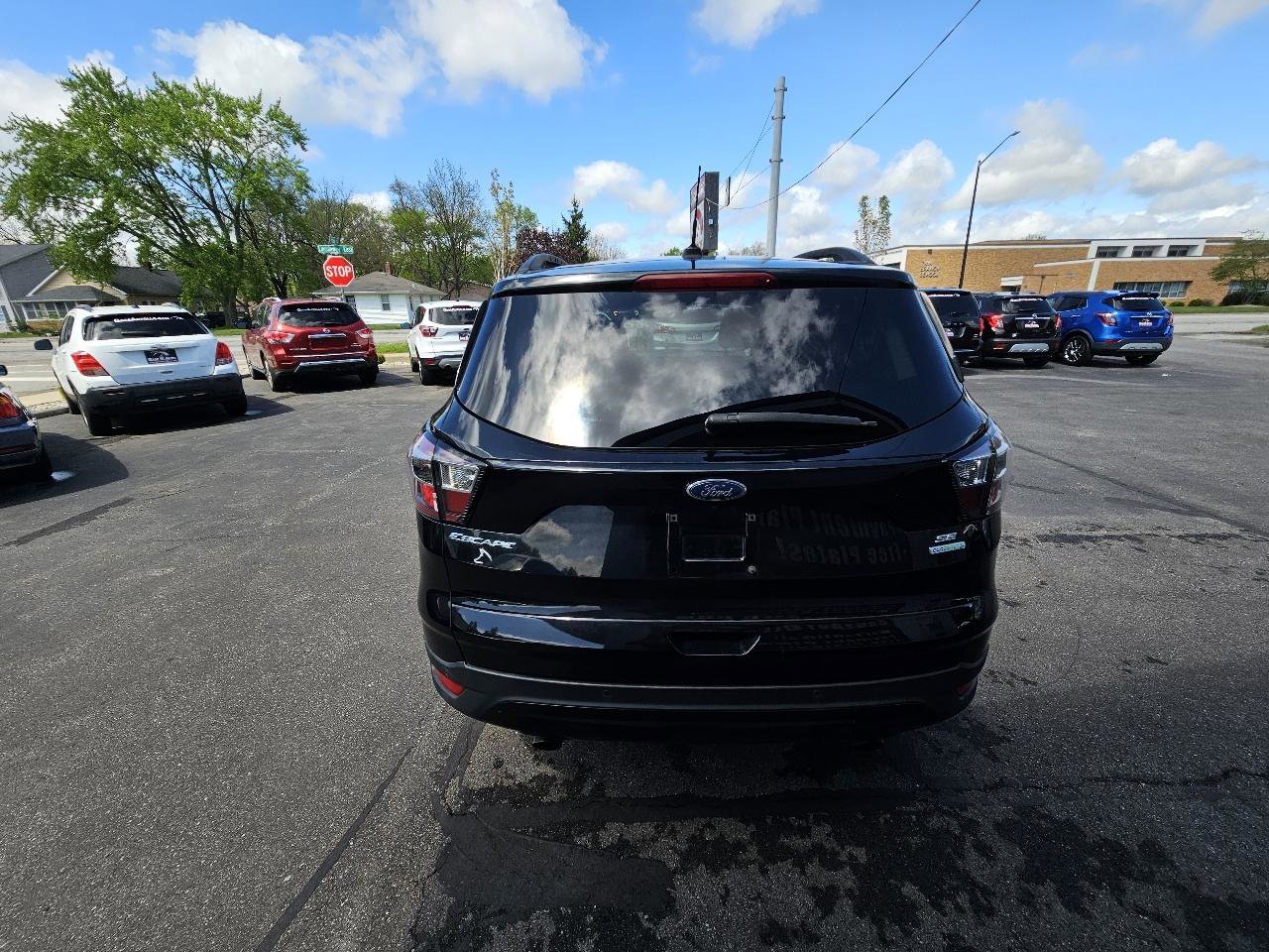 Used 2017 Ford Escape SE w/ Equipment Group 201A FWD image 9