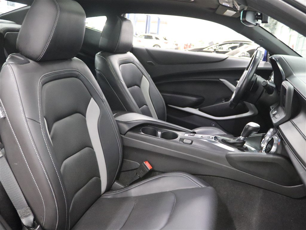 Used 2021 Chevrolet Camaro LT RWD image 11