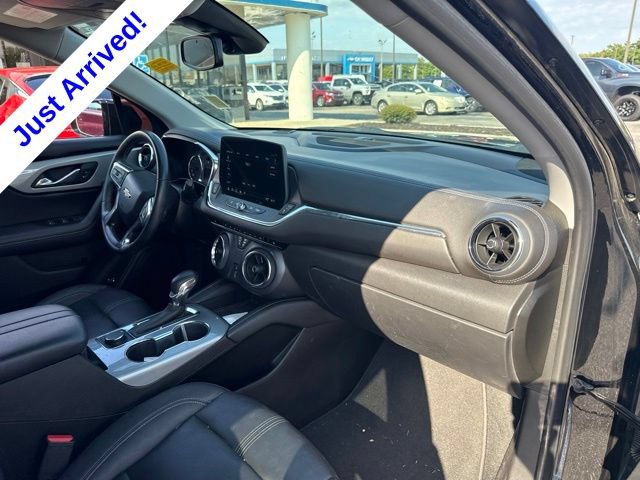 Used 2023 Chevrolet Blazer LT w/ Midnight/Sport Edition FWD image 19