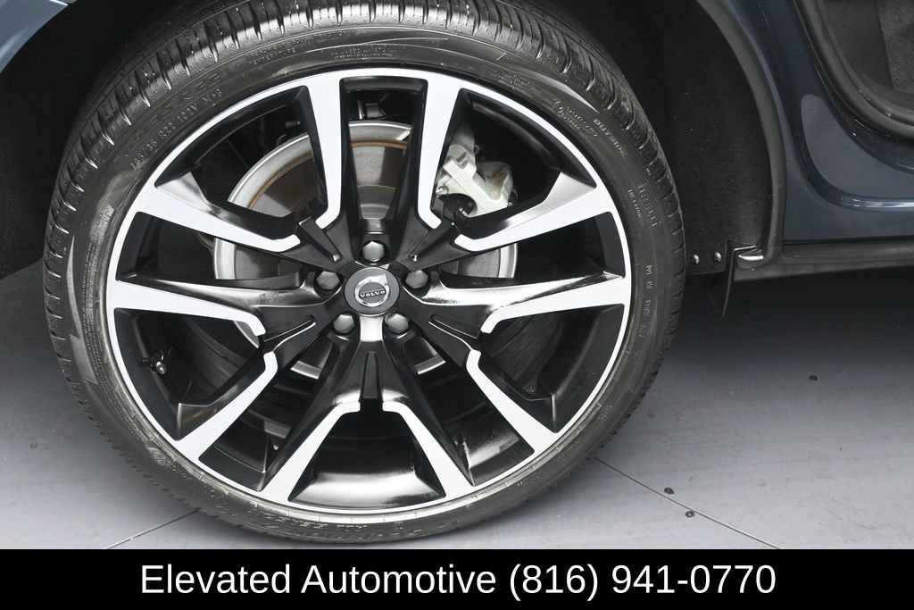 Used 2024 Volvo XC60 T8 Ultimate w/ Protection Package Premier AWD/4WD image 5