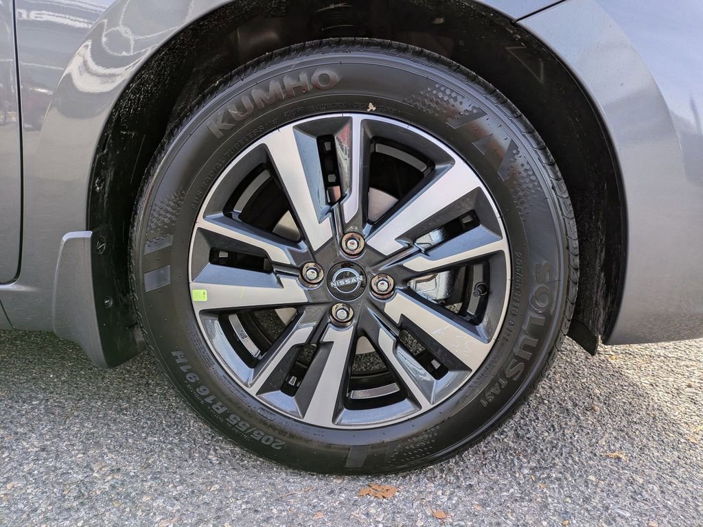 New 2025 Nissan Versa SV w/ Trunk Package image 11