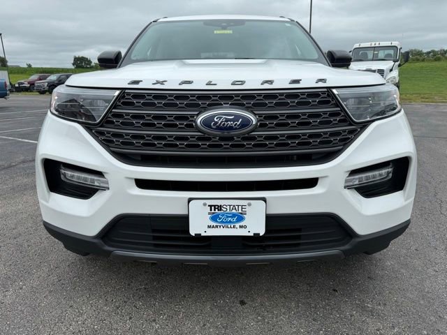 Used 2023 Ford Explorer XLT w/ Equipment Group 202A image 2