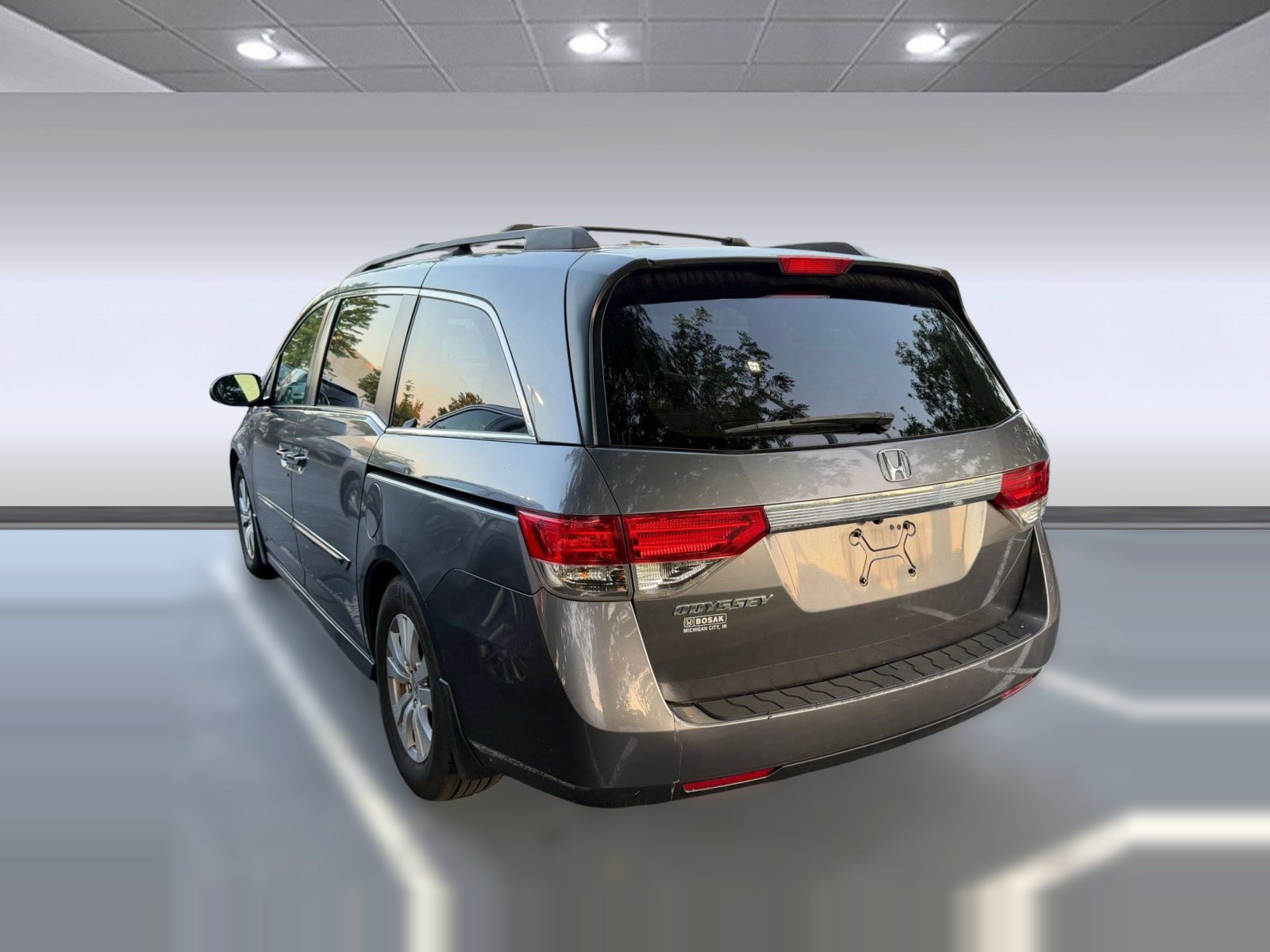 Used 2015 Honda Odyssey EX image 2