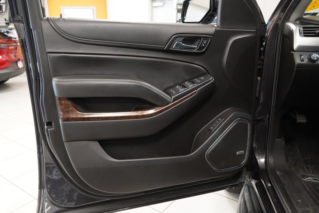 Used 2017 Chevrolet Tahoe LT w/ Luxury Package AWD/4WD image 20