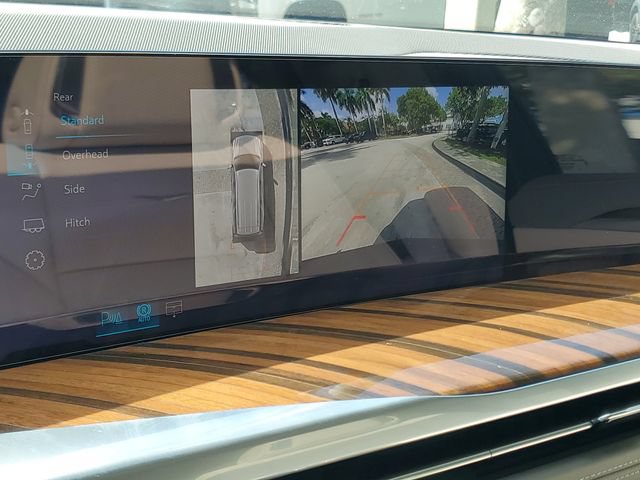 New 2026 Cadillac Escalade ESV Platinum Luxury w/ LPO, Radiant Package AWD/4WD image 10