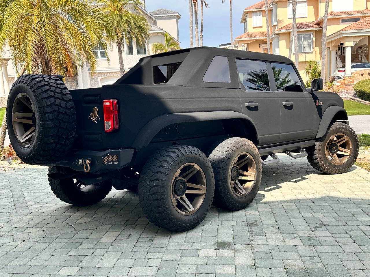 Used 2021 Ford Bronco Black Diamond image 5