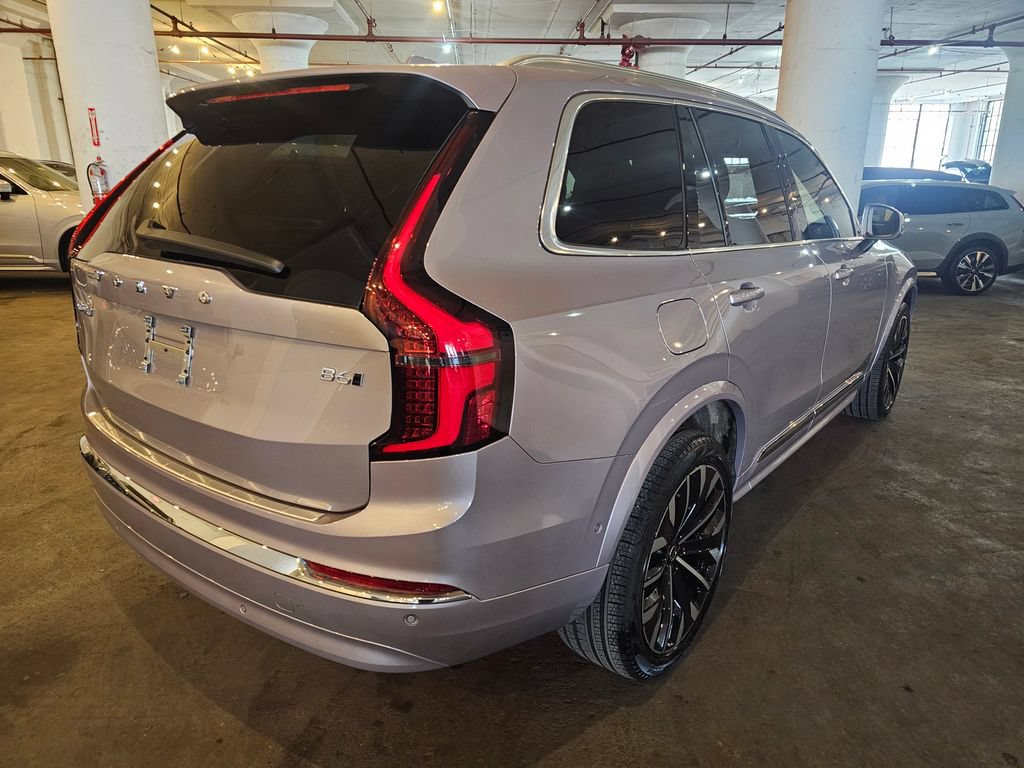 Certified 2026 Volvo XC90 B6 Plus w/ Protection Package Premier AWD/4WD image 4