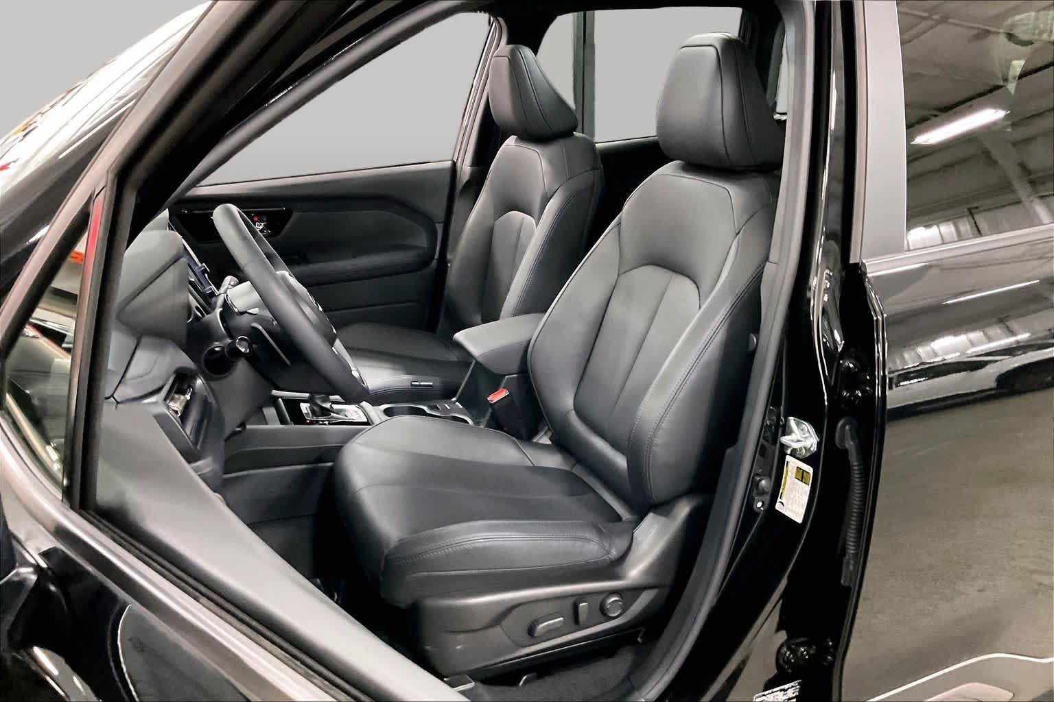 Used 2025 Subaru Forester Limited AWD/4WD image 8