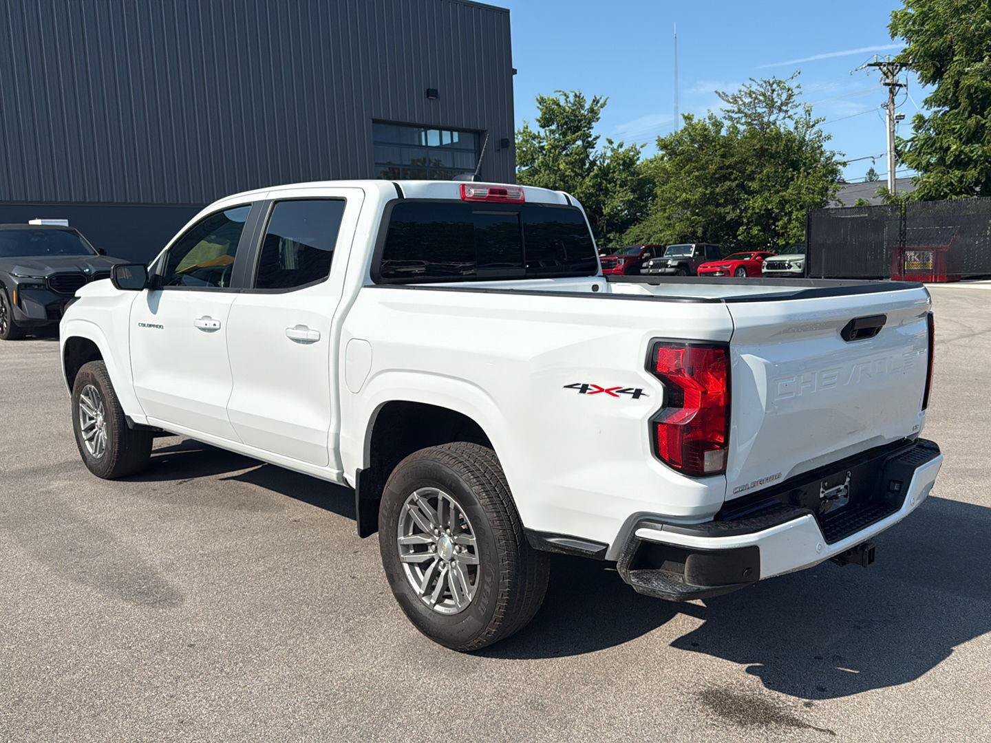 Used 2024 Chevrolet Colorado LT w/ LT Convenience Package II AWD/4WD image 5
