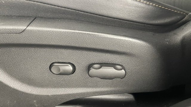 Used 2019 Chevrolet Trax LT w/ LT Convenience Package image 34