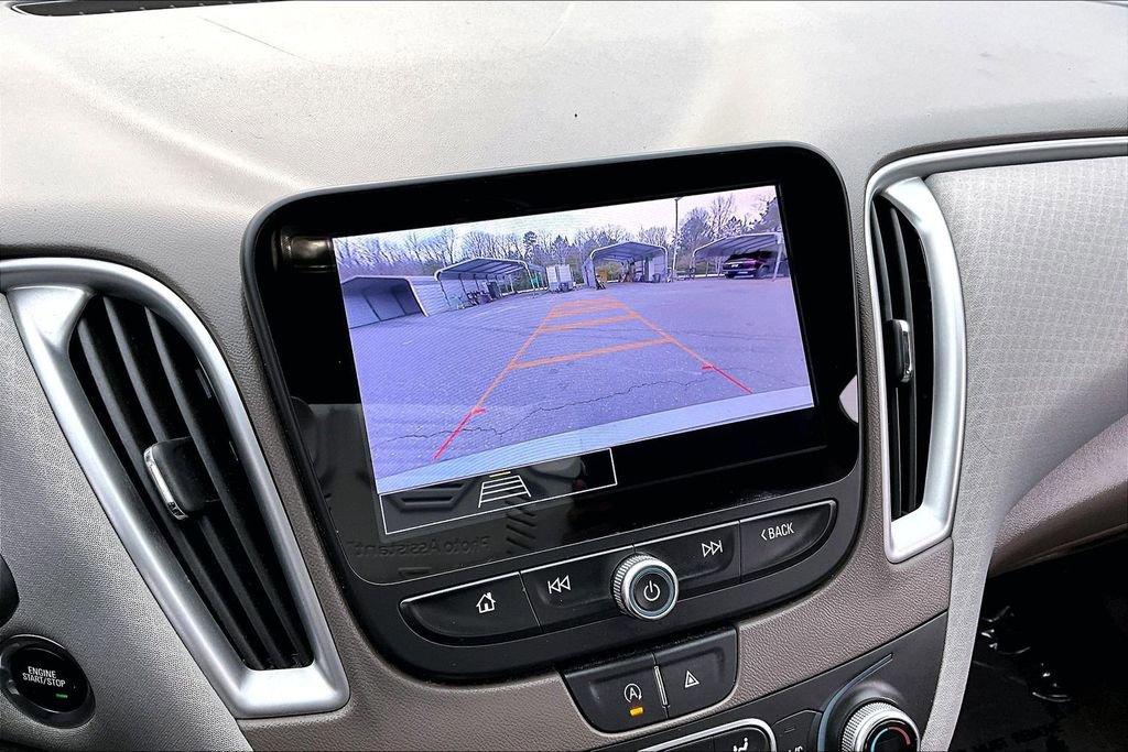 Used 2024 Chevrolet Malibu LT image 10