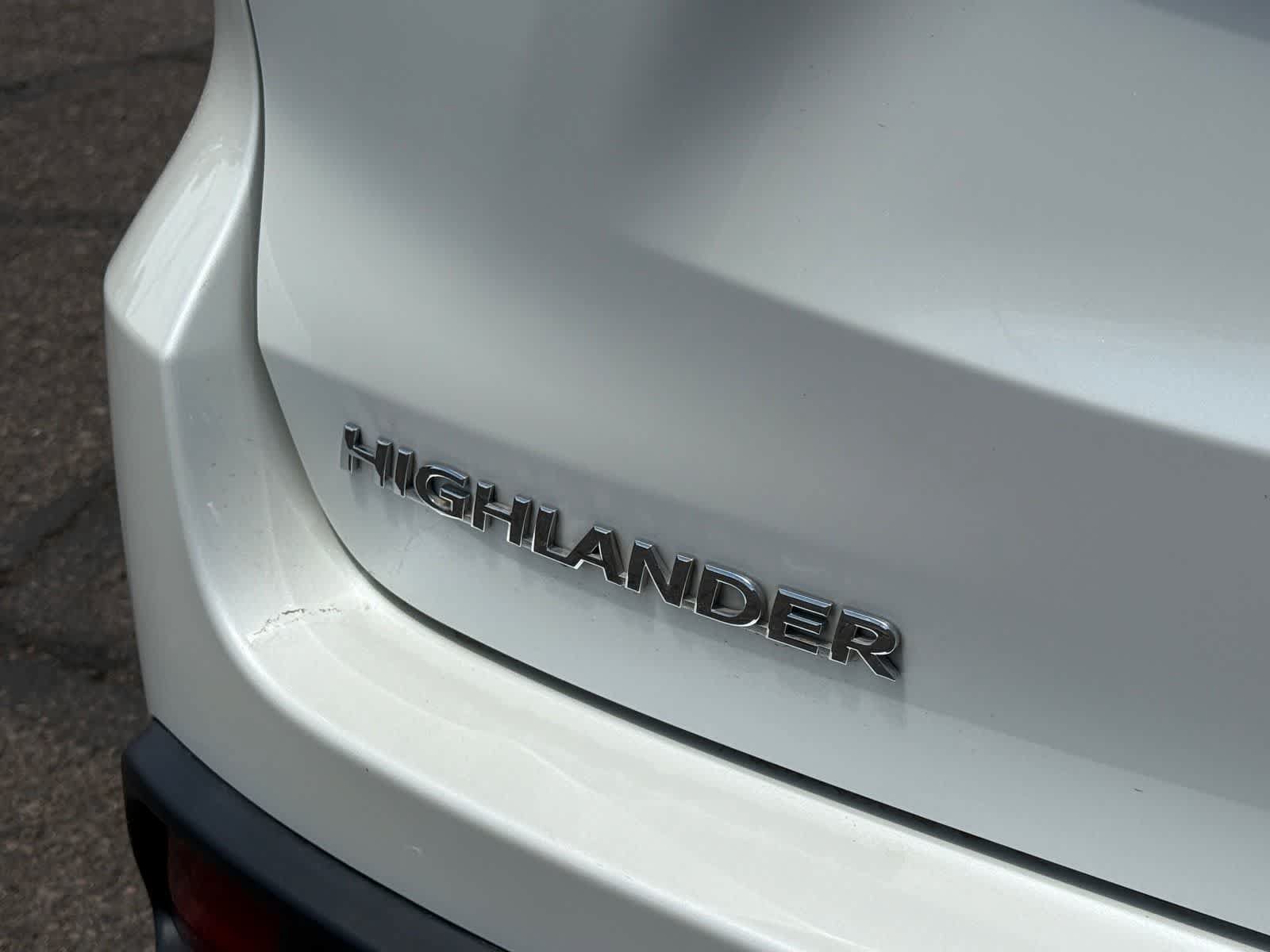Used 2017 Toyota Highlander XLE AWD/4WD image 9