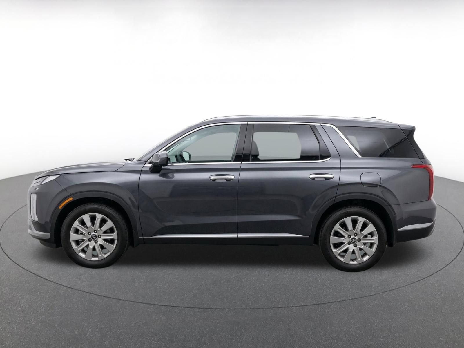 Used 2025 Hyundai Palisade SEL FWD image 4