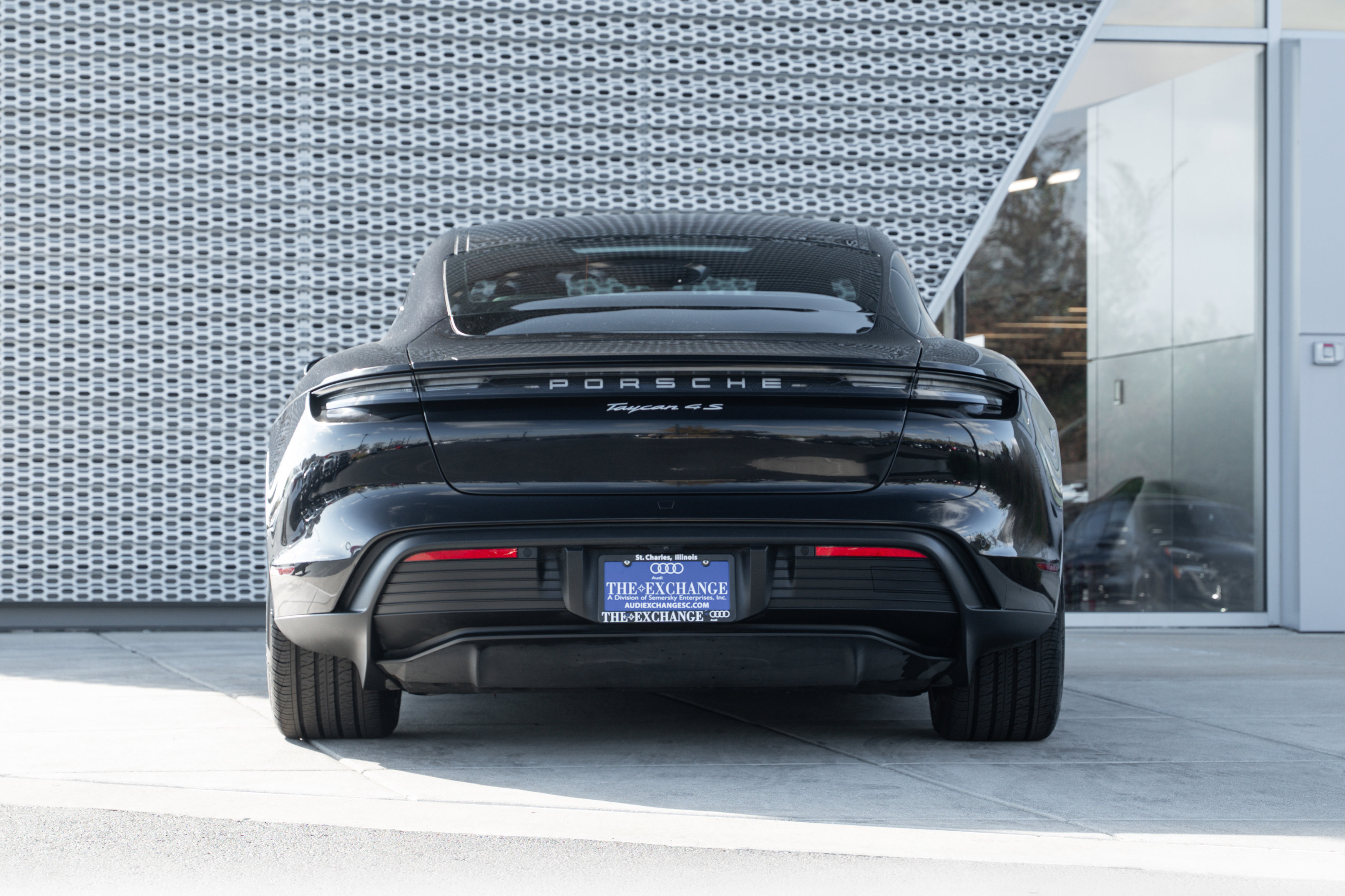 Used 2021 Porsche Taycan 4S image 31