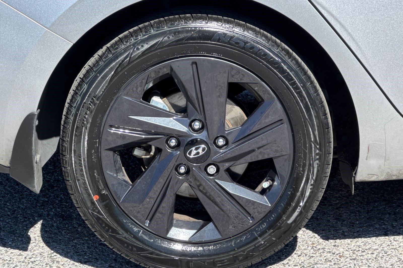 Used 2023 Hyundai Elantra SEL image 12