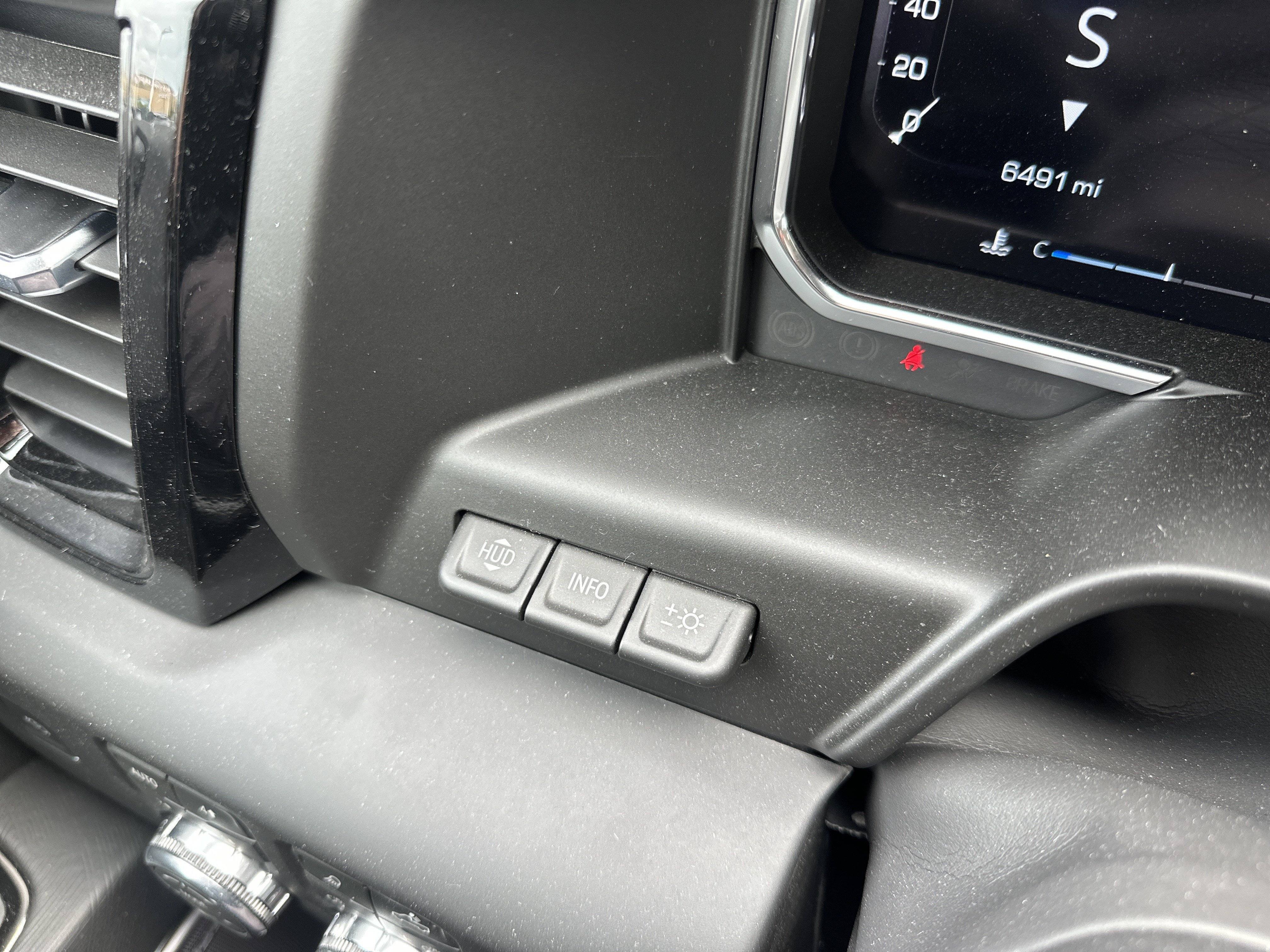 Used 2026 GMC Sierra 1500 AT4X w/ LPO, Black Badging Package AWD/4WD image 3