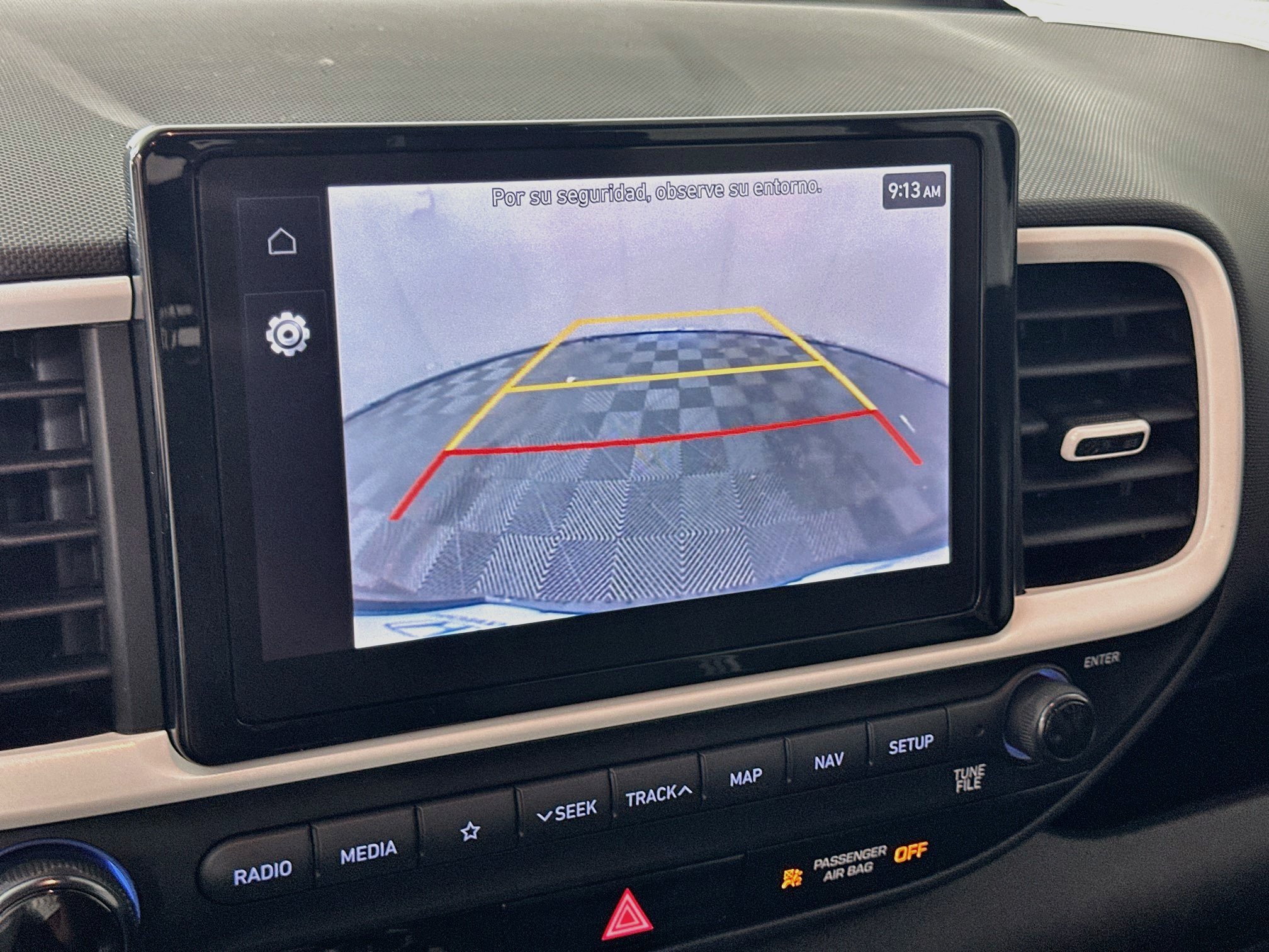 Used 2022 Hyundai Venue Limited FWD image 11