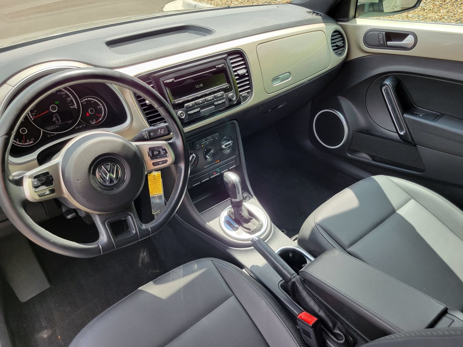 Used 2015 Volkswagen Beetle 1.8T FWD image 19
