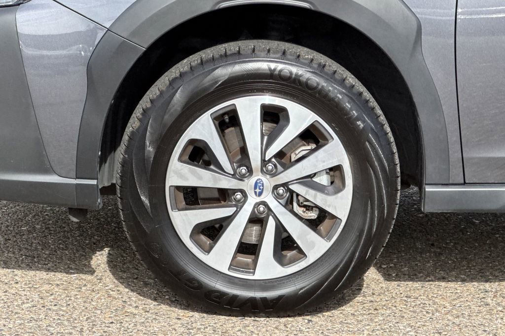 Used 2025 Subaru Outback Premium image 26