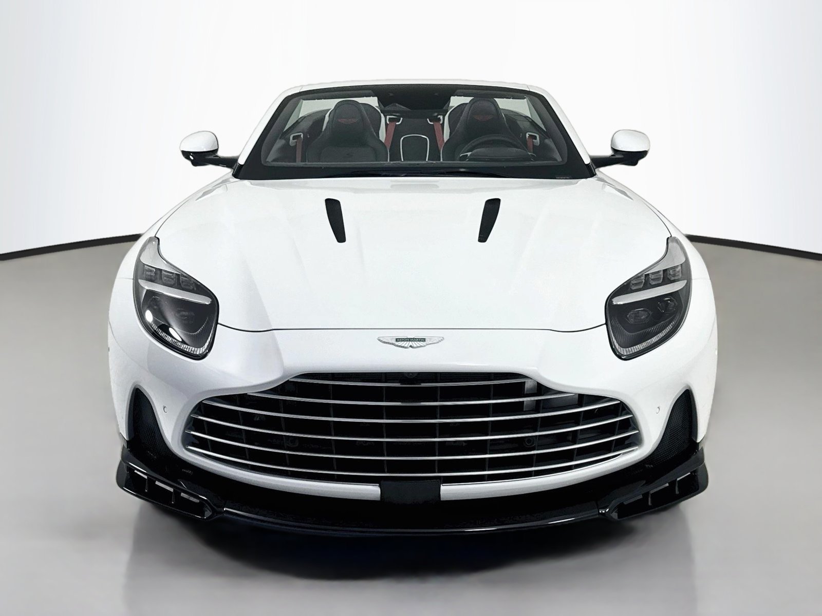 Used 2026 Aston Martin DB12 Convertible RWD image 2