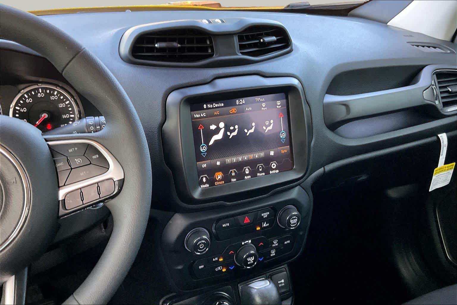Used 2023 Jeep Renegade Latitude AWD/4WD image 7