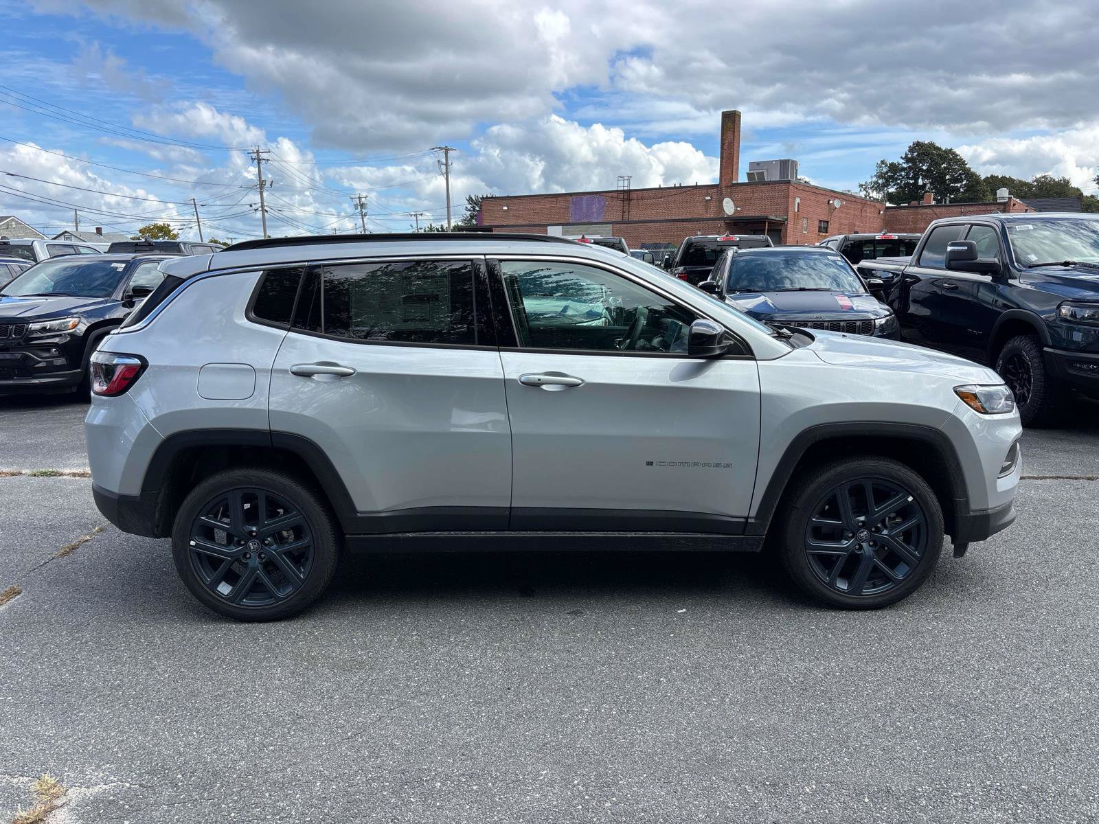 New 2026 Jeep Compass Latitude AWD/4WD image 2