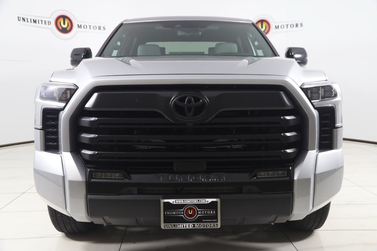 Used 2025 Toyota Tundra Limited AWD/4WD image 50