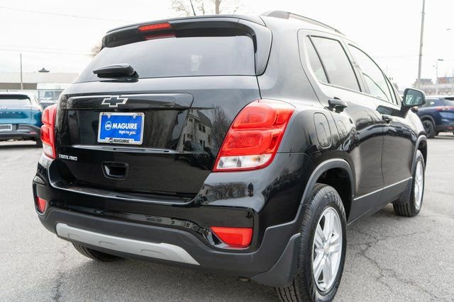 Used 2022 Chevrolet Trax LT w/ LT Convenience Package image 6