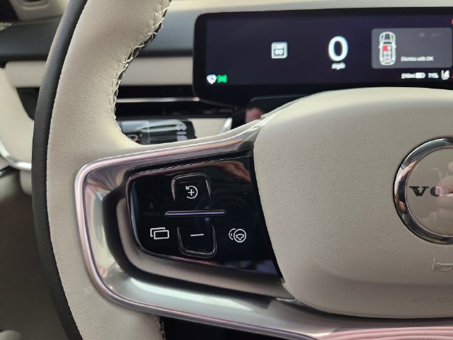 New 2025 Volvo EX90 Plus AWD/4WD image 26