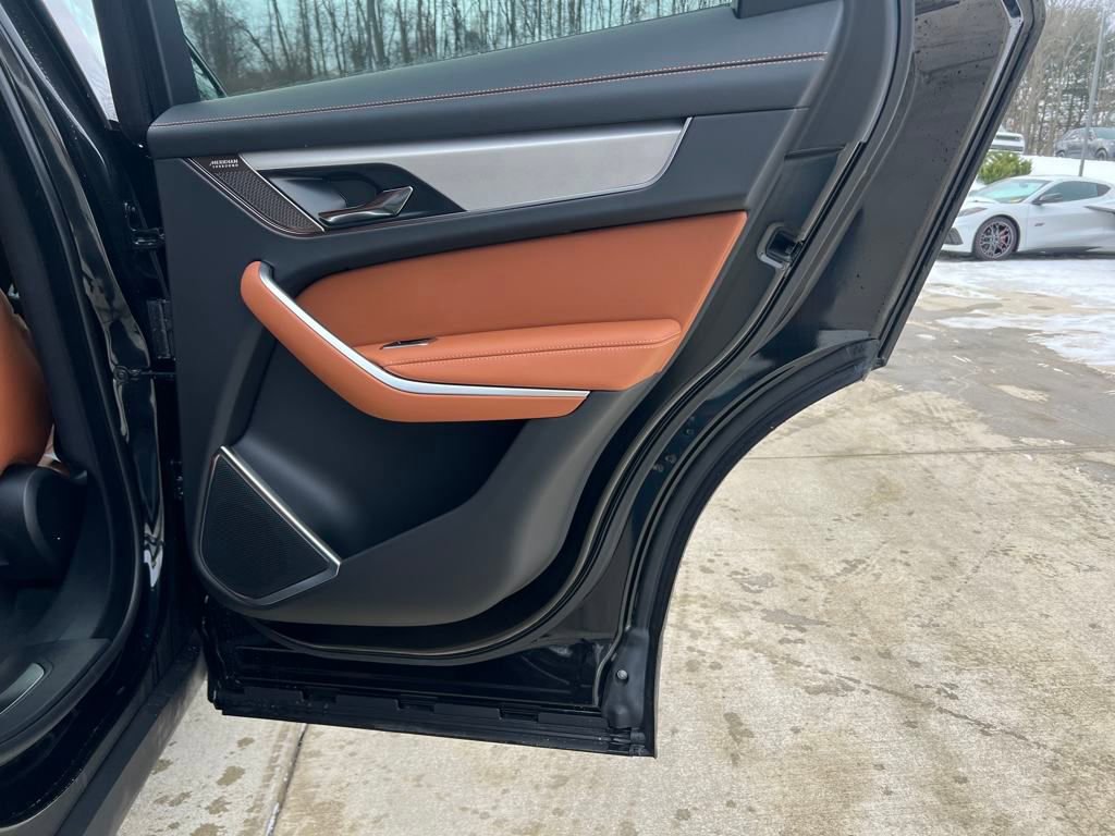 New 2025 Jaguar F-PACE R-Dynamic S image 16