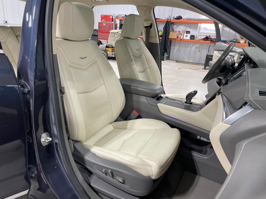 Used 2019 Cadillac XT5 Luxury image 24