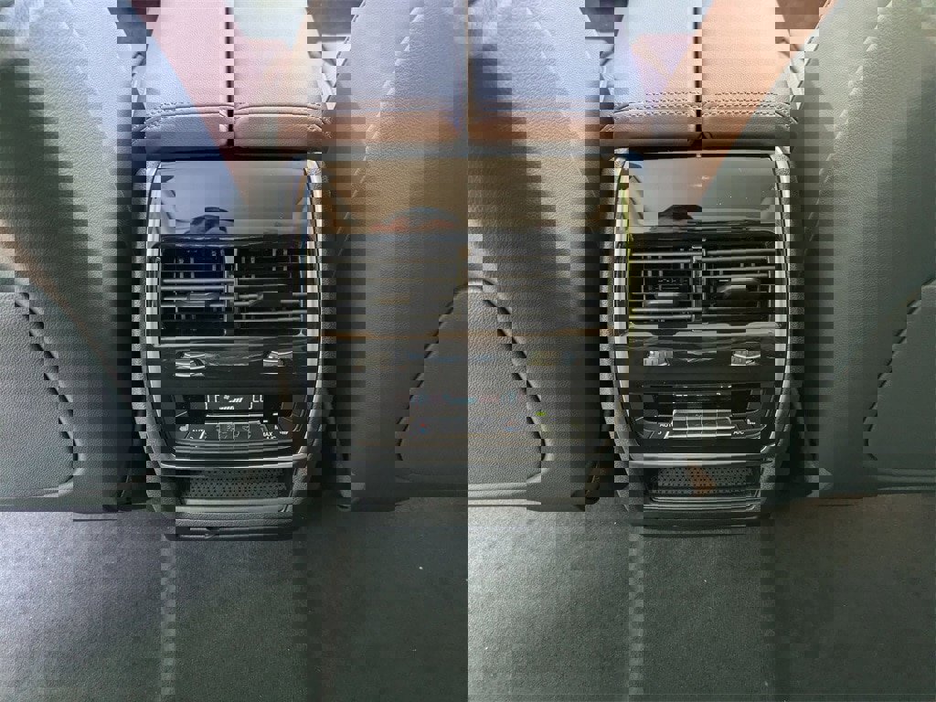 New 2026 BMW X7 xDrive40i w/ Premium Package image 21