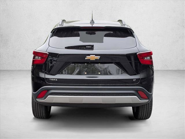 Used 2024 Chevrolet Trax LT w/ Driver Confidence Package FWD image 6