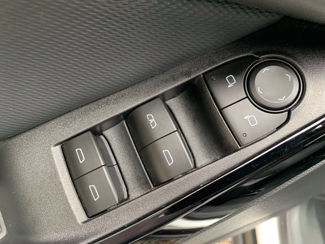 Used 2026 Chevrolet Equinox LT AWD/4WD image 23