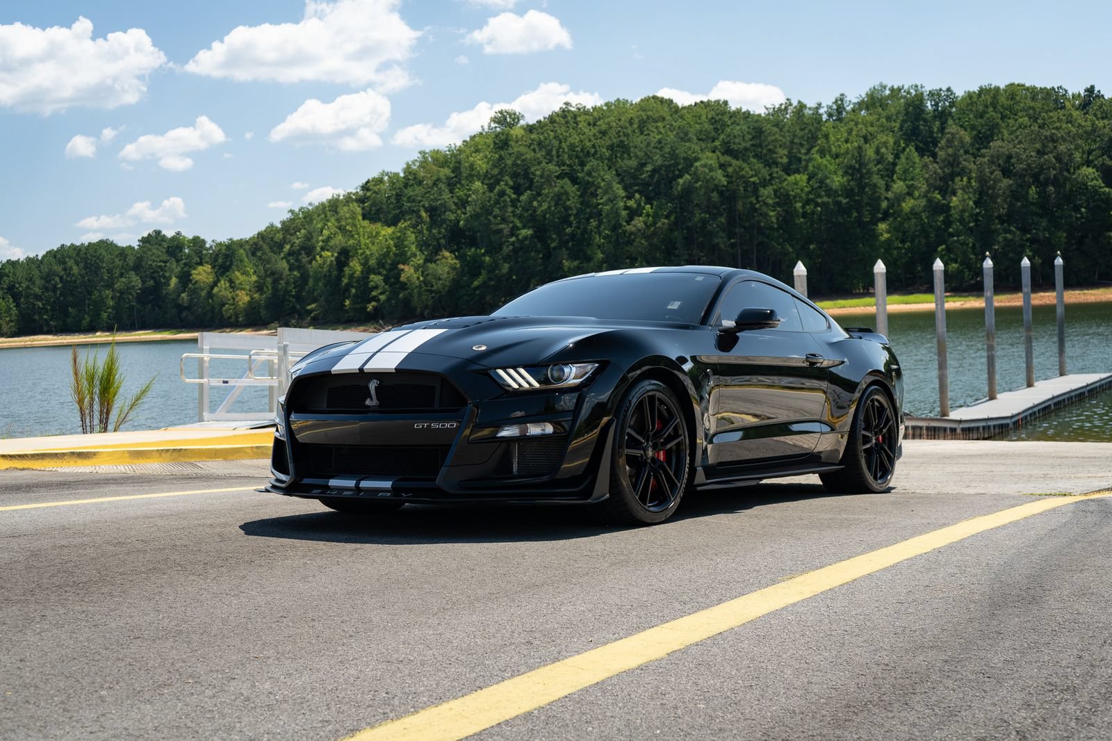 Used 2021 Ford Mustang Shelby GT500 w/ Technology Package RWD image 9