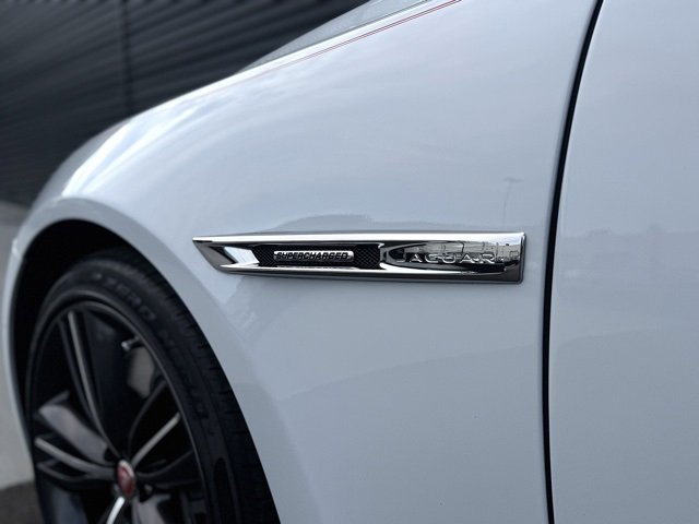 Used 2019 Jaguar XJ L Supercharged image 40