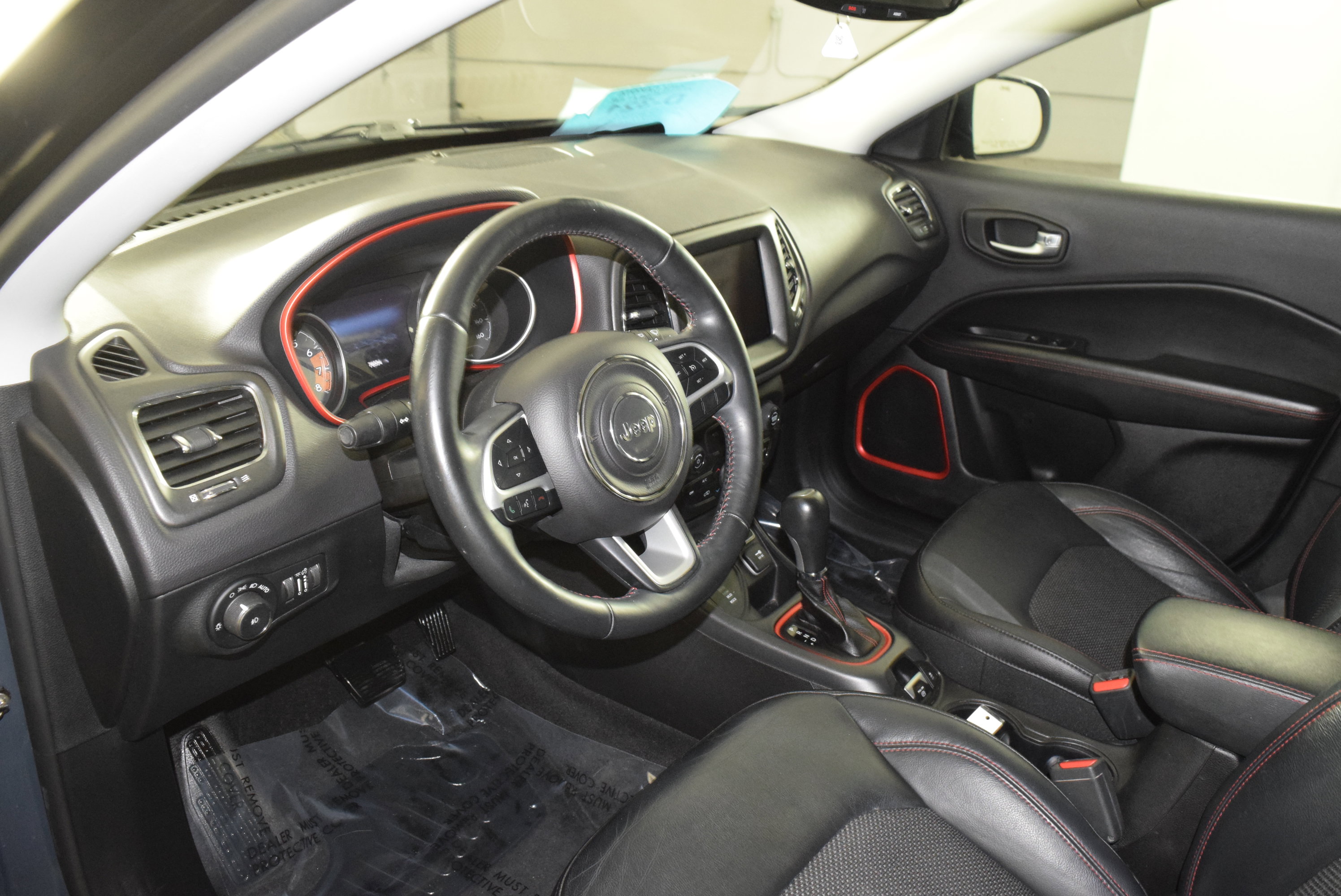 Used 2018 Jeep Compass Trailhawk w/ Navigation Group image 2