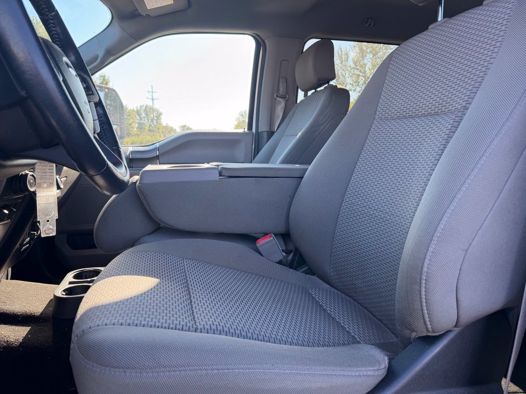 Used 2018 Ford F150 XLT w/ Equipment Group 302A Luxury AWD/4WD image 10