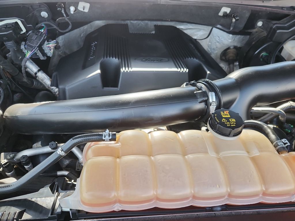 Used 2018 Ford F150 XLT w/ Equipment Group 302A Luxury image 17