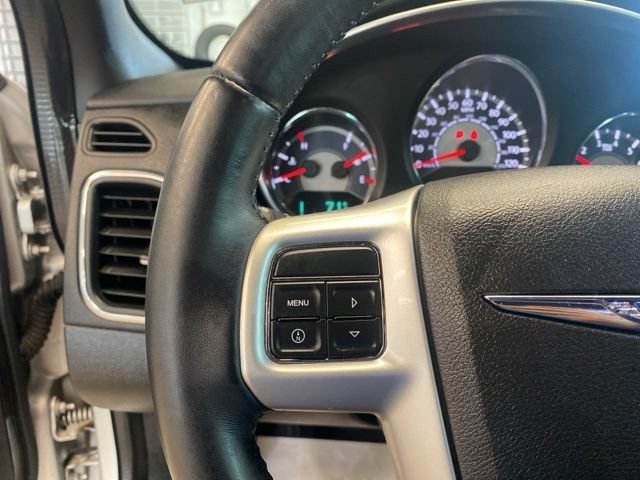 Used 2012 Chrysler 200 Touring FWD image 12